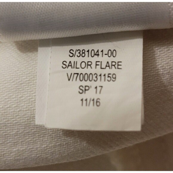 Banana Republic Premium Denim White Flare Leg Jeans Womens Size 32L (36x34) - Picture 14 of 16